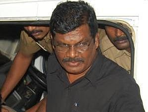 தேசிய பாதுகாப்புச் சட்டத்தின் கீழ் கொளத்தூர் மணி கைது: வைகோ கண்டனம்