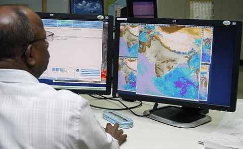 வட தமிழகத்தில் கனமழை: வானிலை ஆய்வு  மையம் எச்சரிக்கை