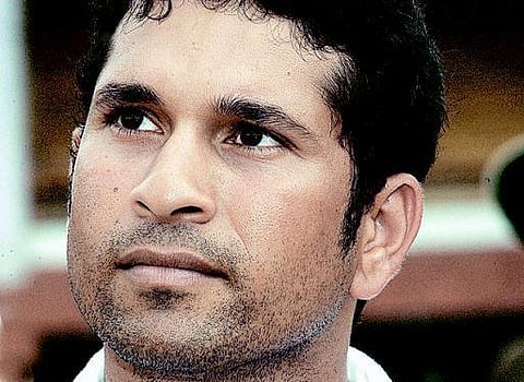 சச்சினுக்கு பாரத ரத்னா கூடாது: தேர்தல் ஆணையத்திடம் புகார்