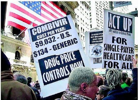 மருந்து நிறுவனங்களின் லாப வேட்டையைத் துகிலுரித்த ‘ஃபயர் இன் த பிளட்’