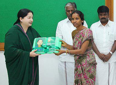 5 லட்சம் ஏழைகளுக்கு இலவச கொசுவலைத் திட்டம்: முதல்வர் தொடங்கி வைத்தார்