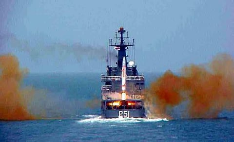 தனுஷ் ஏவுகணை வெற்றிகரமாக சோதனை