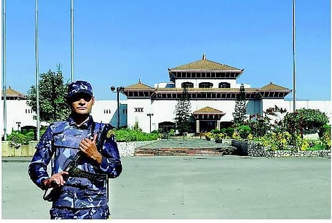 முதலிடத்துக்கு நேபாள காங்கிரஸ், கம்யூனிஸ்ட் கடும் போட்டி