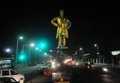 சிவாஜி கணேசன் சிலையை அகற்றலாம்: தமிழக அரசு பதில் மனு