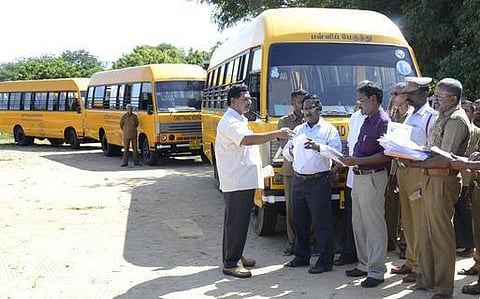 சென்னை: பள்ளி வாகனங்களில் ஆய்வு தொடங்கியது