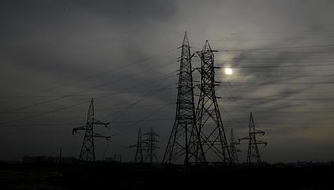 தமிழகத்தில் மின் தட்டுப்பாடு விரைவில் சீராகும்: மின்வாரிய அதிகாரிகள்