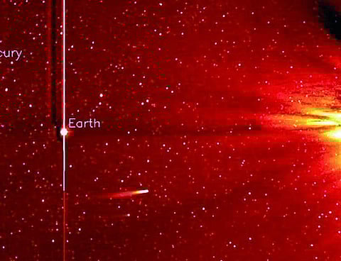 சூரியனை நெருங்கியபோது வெப்பத்தால் சிதறிய ஐசான்