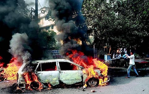 போற்குற்றவாளி முல்லாவை தூக்கில் போட்டதால் வங்கதேசத்தில் வன்முறை: 4 பேர் பலி