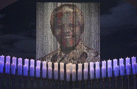 நெல்சன் மண்டேலா உடல் அரசு மரியாதையுடன் நல்லடக்கம்