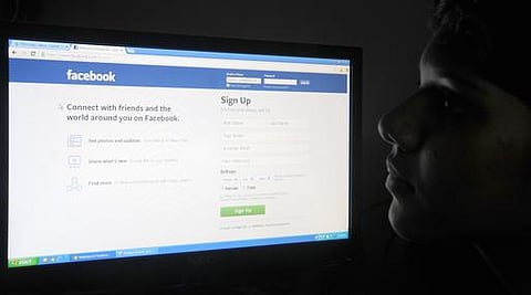 பேஸ்புக்கில் நடிகைகளை கலங்கடிக்கும் போலி பக்கங்கள்