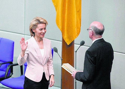 ஜெர்மனியின் முதல் பெண் பாதுகாப்புத் துறை அமைச்சர் லெயன்