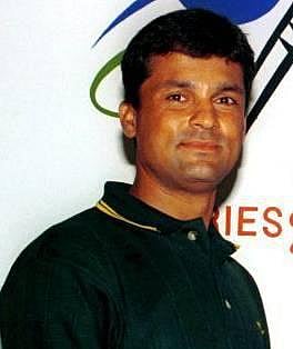 பாக். புதிய பயிற்சியாளர் மொயின் கான்?