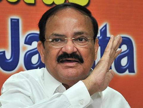 தீண்டத்தகாத கட்சியாக மாறி வருகிறது காங்கிரஸ்: வெங்கய்ய நாயுடு