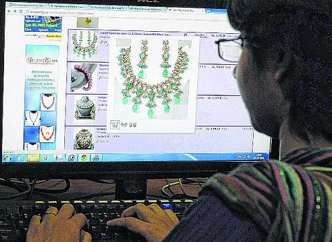 ஆன்லைன் ஷாப்பிங் 85% அதிகரிப்பு