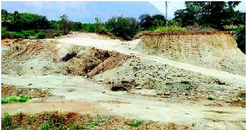 நீர்நிலை கபளீகரம்: கவலையில் விவசாயிகள்!