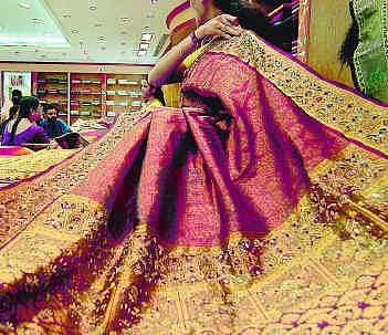 பொங்கலுக்குப் புதுப்பட்டு