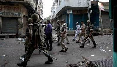 முஸாபர் நகர் கலவரத்தில் பாதிக்கப்பட்டவர்களை  லஷ்கர் இ தொய்பா தீவிரவாதிகள் சந்தித்தனரா?- கைதான தீவிரவாதிகளின் வாக்குமூலத்தால் சர்ச்சை