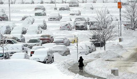 மேற்கு அமெரிக்காவைத் தாக்கியது பனிப்புயல்: தொடர் விபத்தில் 375 வாகனங்கள் மோதல்