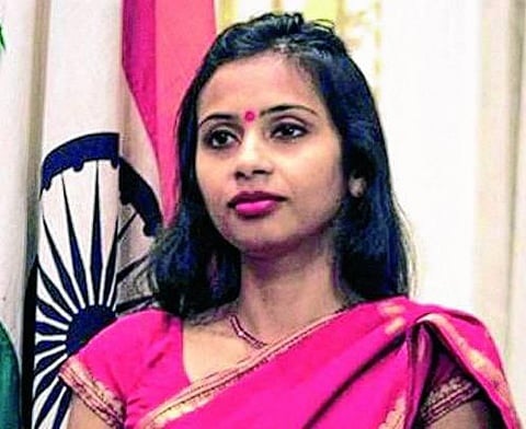 தேவயானி மீதான குற்றச்சாட்டு பதிவை தள்ளிவைக்க கோரி மனு