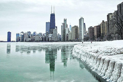 அமெரிக்காவை வாட்டும் பனிப்புயல் கடும் குளிருக்கு 21 பேர் பலி