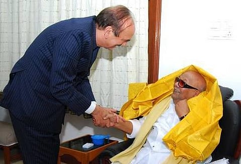 தி.மு.க. தலைவர் கருணாநிதியுடன் குலாம்நபி ஆசாத் திடீர் சந்திப்பு﻿: கூட்டணியை புதுப்பிக்க முயற்சி?