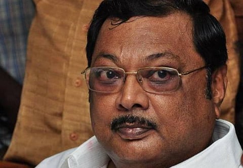 போஸ்டர் பிரச்சினையில் மழுப்பல்: அழகிரி சமாதான முயற்சி?