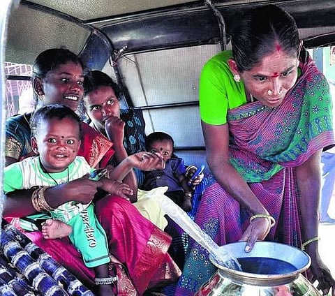 மாறிவரும் வாழ்வியலில் மறையாத பொங்கல் சீர்வரிசை