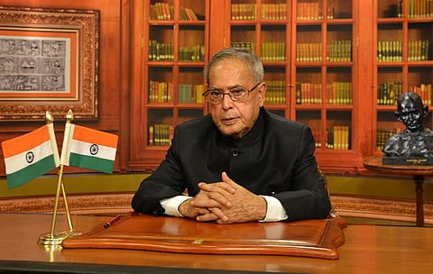 மத்தியில் நிலையான ஆட்சி அமைய வேண்டும்: குடியரசு தின உரையில் பிரணாப் முகர்ஜி வலியுறுத்தல்