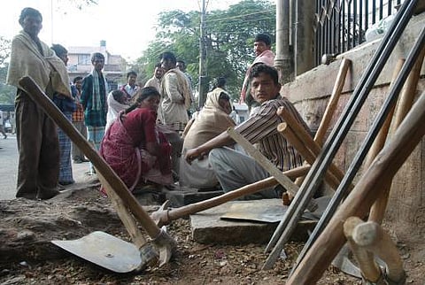 சமகால பரதேசிகளுக்கு பாதுகாப்பு எப்போது?