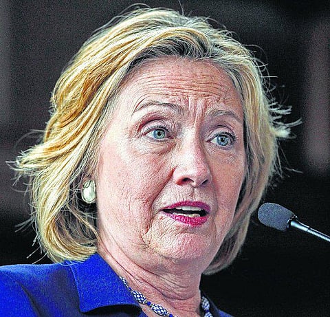 அமெரிக்க அதிபர் தேர்தலில் போட்டி குறித்து எதிர்காலத்தில் முடிவு செய்வேன்: ஹிலாரி கிளிண்டன்