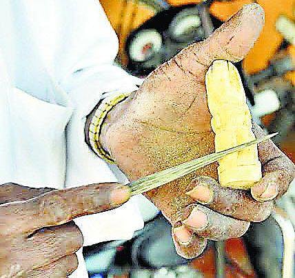 தூத்துக்குடி: 50 ஆண்டுகளில் 55 ஆயிரம் விநாயகர் சிலைகள்; சிற்பக் கலைஞரின் தொடரும் சாதனைப் பயணம்