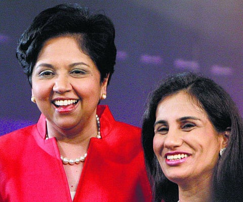 அதிகாரம் மிக்க 50 பெண்கள்: நூயி, சாந்தா கோச்சாருக்கு இடம்