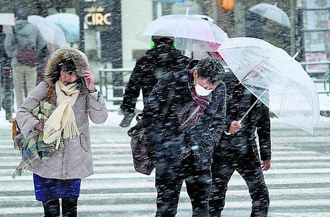 ஜப்பானில் பனிப்புயல் 2 பேர் பலி, 90 பேர் காயம்