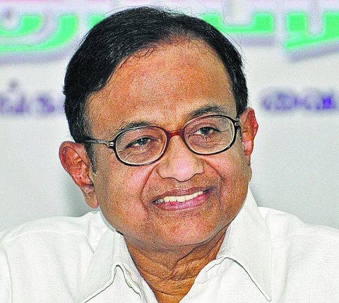 வாராக் கடனை வசூலிக்க கடுமையான நடவடிக்கை: வங்கிகளுக்கு சிதம்பரம் அறிவுரை