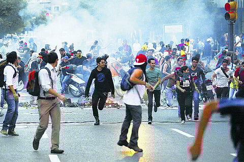 வெனிசூலாவில் போராட்டம்: 2 பேர் பலி; 23 பேர் படுகாயம்