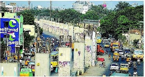 பறக்கும் சாலைத் திட்டத்துக்கு உயர் நீதிமன்றம் அனுமதி- தமிழக அரசு ஒத்துழைப்பு அளிக்க நீதிபதிகள் உத்தரவு﻿