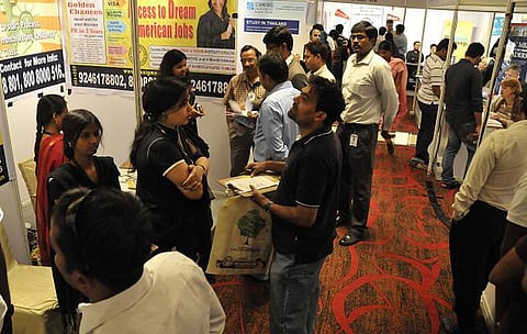 வெளிநாடுகளில் பட்டம் படிக்க விருப்பமா?