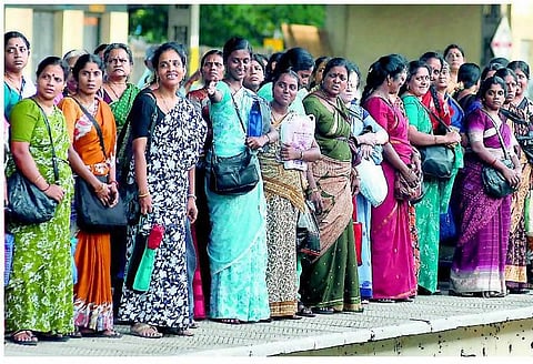 வீடா, வேலையா? - பெண்களுக்கு எது முக்கியம்?