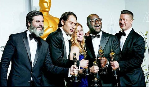 7 ஆஸ்கர் விருதுகளை அள்ளியது ‘கிராவிட்டி’: சிறந்த திரைப்பட விருதை வென்றது ‘12 இயர்ஸ் எ ஸ்லேவ்’﻿