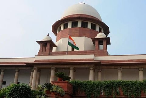 எச்.ஐ.வி. பாதிப்பு குழந்தைகளுக்கு பள்ளிகளில் அனுமதி மறுக்கப்படும் விவகாரம்: மத்திய அரசுக்கு உச்ச நீதிமன்றம் நோட்டீஸ்