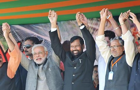 முள்முடி சூடப் போகிறார் மோடி: பாஸ்வான் புகழாரம்