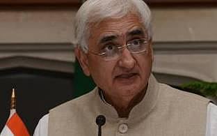 இலங்கையுடன் இந்தியா பேசுவது தமிழர்களுக்கு உதவும்: வெளியுறவு அமைச்சர் குர்ஷித் பேட்டி