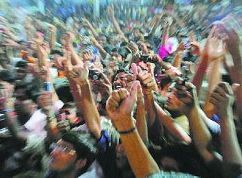 சூடுபிடிக்கும் தமிழகத் தேர்தல் களம்- பிரச்சாரத்தில் அரசியல் கட்சிகள்