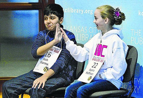 அமெரிக்காவில் ஆங்கில ஸ்பெல்லிங் போட்டியில் அசத்திய இந்திய மாணவன்﻿