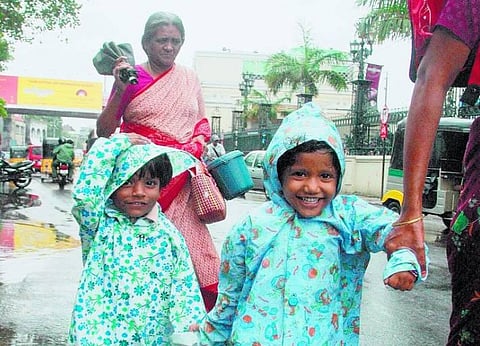 ரெயின் கோட் ரகசியம்