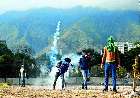 வெனிசுலாவில் அதிபருக்கு எதிராக மீண்டும் வன்முறை