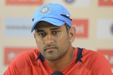 தோனிக்கு எதிராக செய்தி வெளியிட டிவி சேனல் நிறுவனத்துக்கு தடை