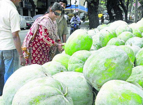 வாசகர் பக்கம்: ஊட்டம் தரும் வேகாத உணவுகள்!