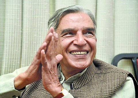 சண்டீகரில் பன்சால் மனு தாக்கல்