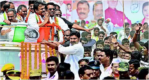 காலி நாற்காலிகளை காட்ட வேண்டாம்﻿: ஊடகங்களுக்கு சிரஞ்சீவி வேண்டுகோள்﻿